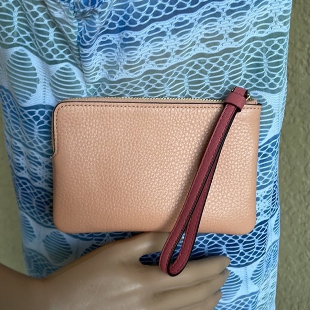 Coach Corner Zip Wristlet In Colorblock With Horse And Carriage - Picture 12 of 16